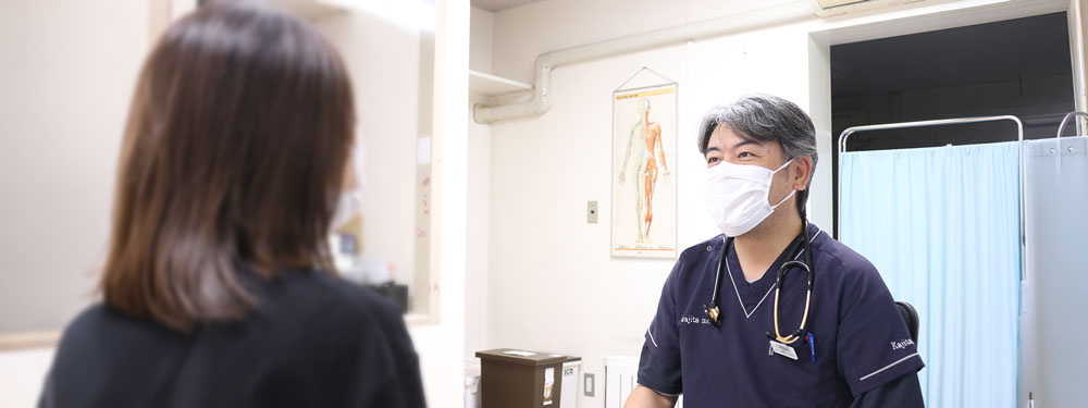 医師と患者の写真